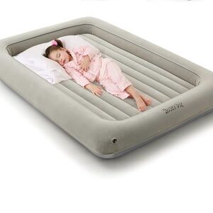 Gray Travel for Toddlers with bag